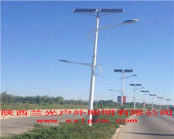 雙臂太陽能路燈-內(nèi)蒙古烏海市戶外照明工程 雙臂太陽能路燈-內(nèi)蒙古烏海市戶外照明工程